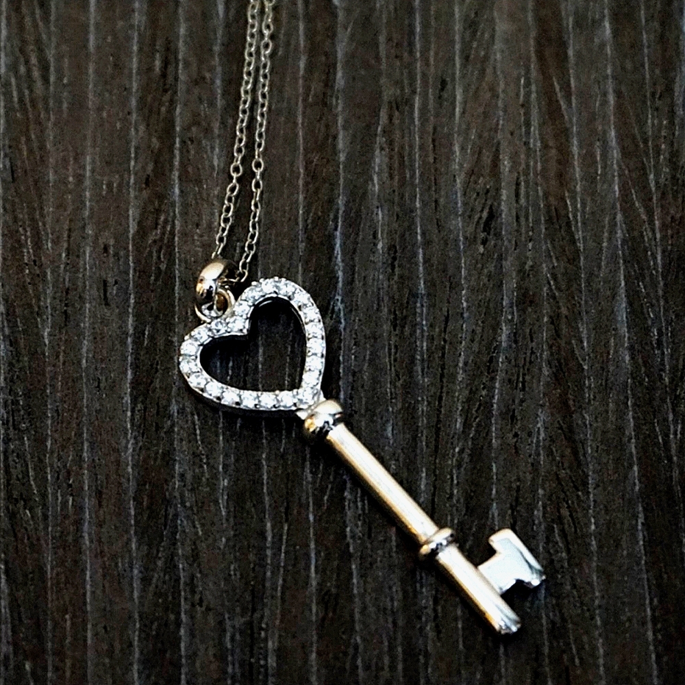 Sterling Silver .925 "Key to my Heart" Necklace